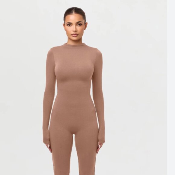 Naked Wardrobe Tan Capri Leggings *NWT* - Picture 6 of 6